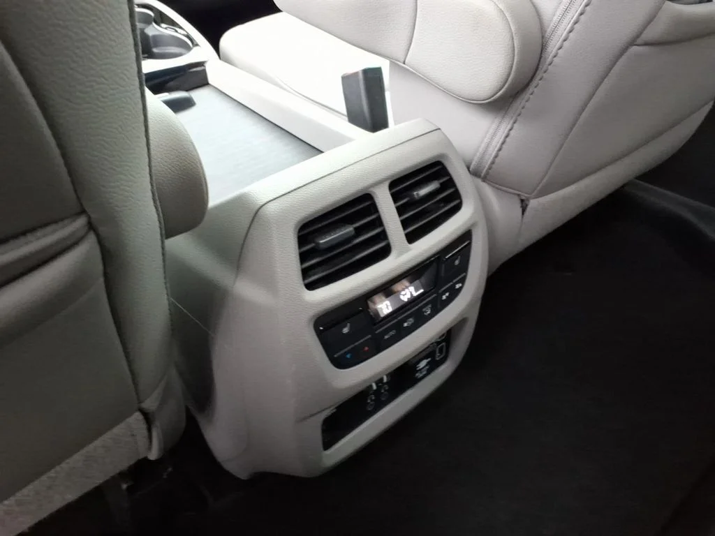 2021 Honda Pilot Touring - Photo 11