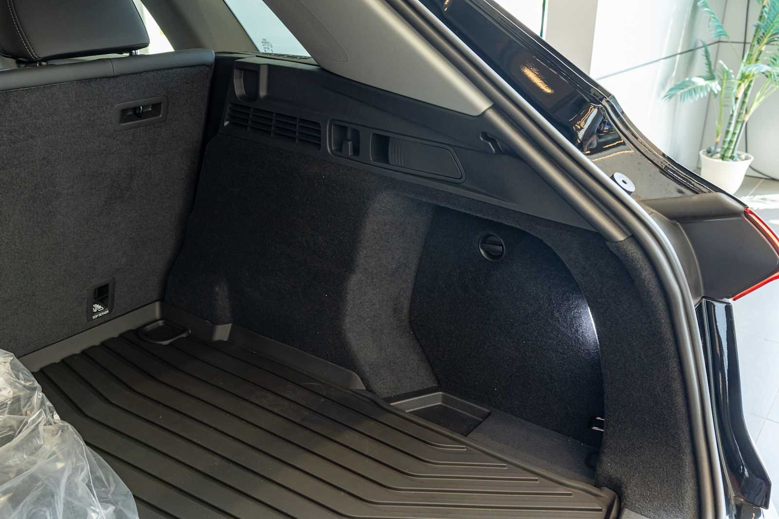 Used 2025 Mythos Black metallic Audi Premium image 38