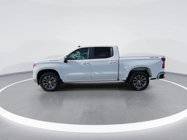 Used 2023 White Chevrolet LT image 5