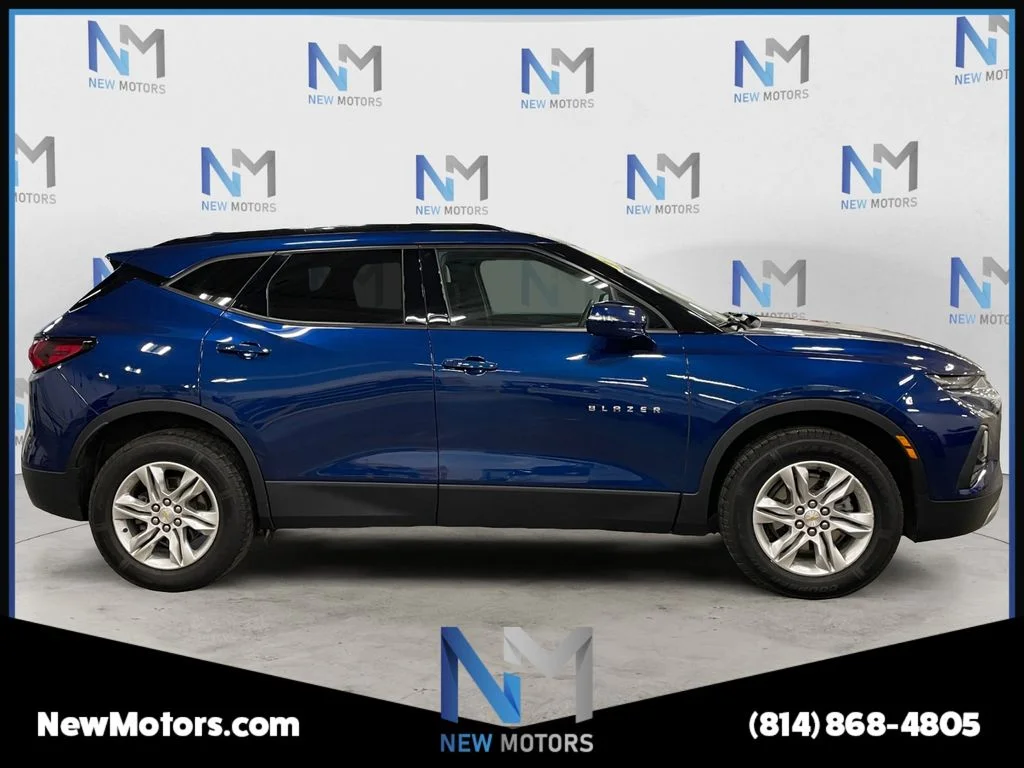 Used 2022 Blue Chevrolet LT image 6