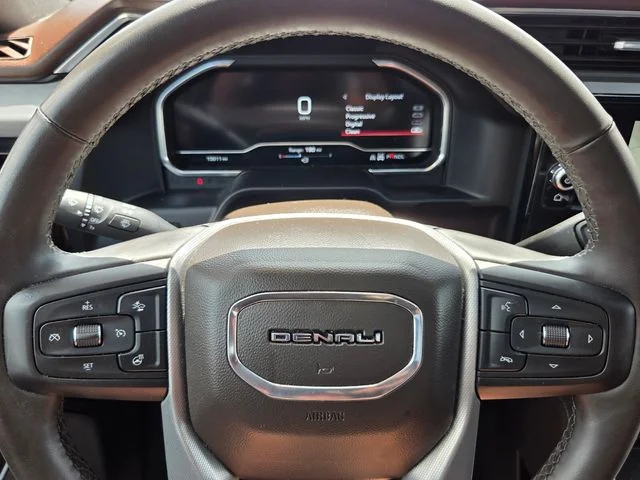 Used 2024 White GMC Denali image 22
