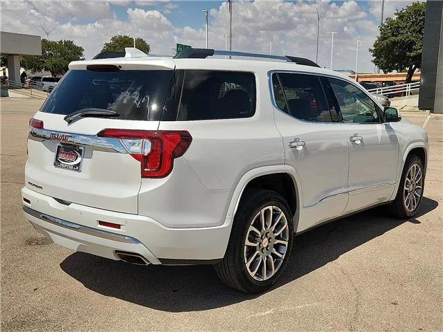 Used 2023 White Frost TRI GMC Denali Front-Wheel Drive image 4