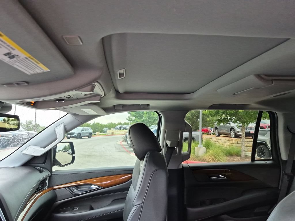 Used 2020 BLACK RAVEN Cadillac Premium Luxury image 32