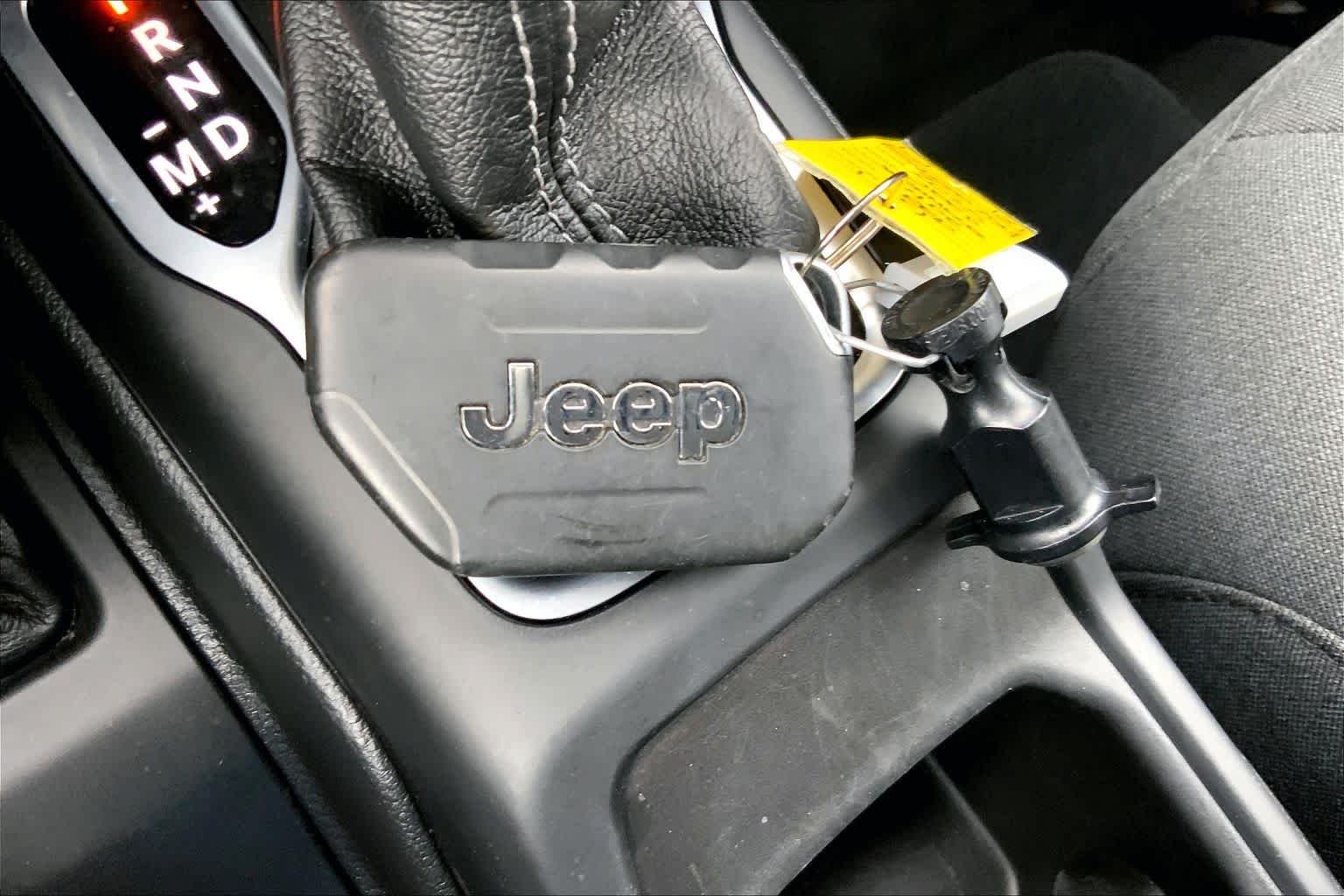 Used 2025 Firecracker Red Clearcoat Jeep Sport S image 14