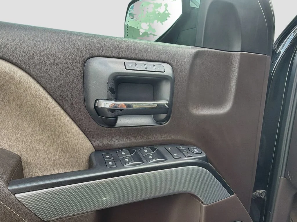 Used 2017 BLACK Chevrolet LTZ image 18
