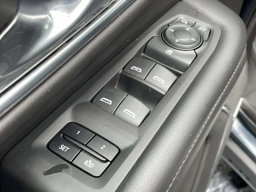 Certified Used 2021 Gray Chevrolet Z71 image 26