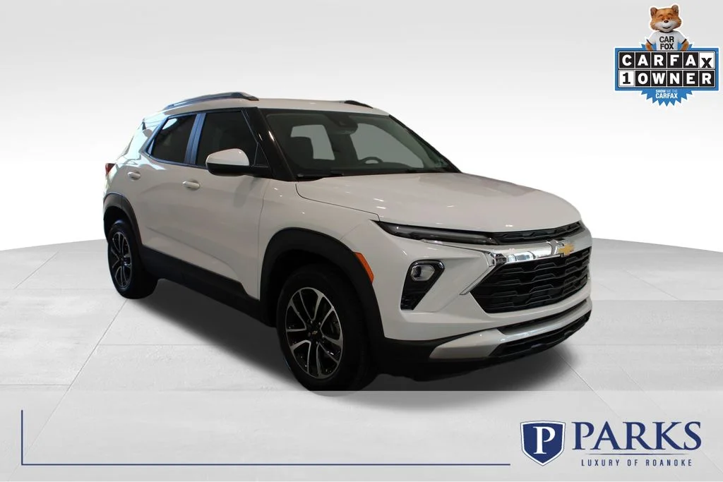 Used 2025 White Chevrolet LT image 1