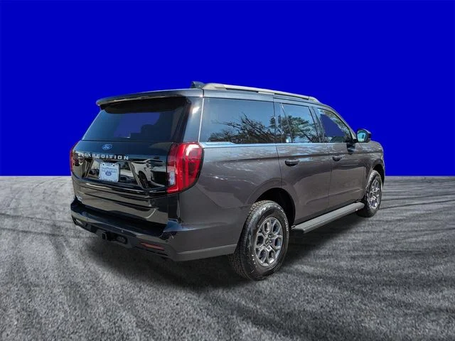 New 2026 Dark Matter Gray Metallic Ford Active image 4