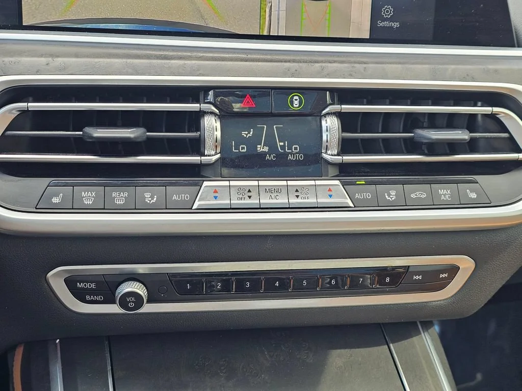 Used 2022  BMW xDrive40i image 35