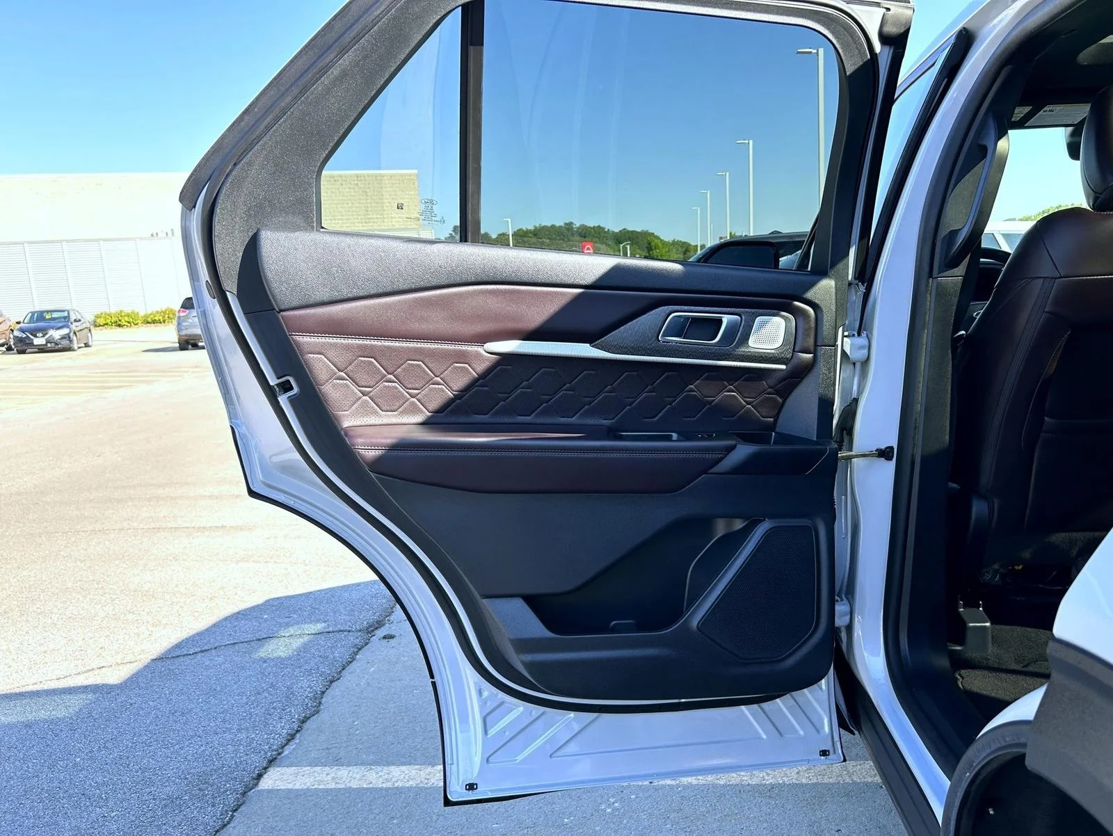 Used 2025 White Ford Platinum image 22