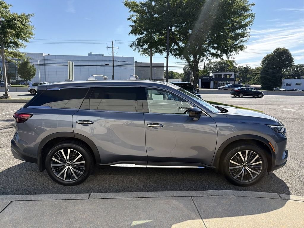 Certified Used 2023 Blue INFINITI Sensory image 9