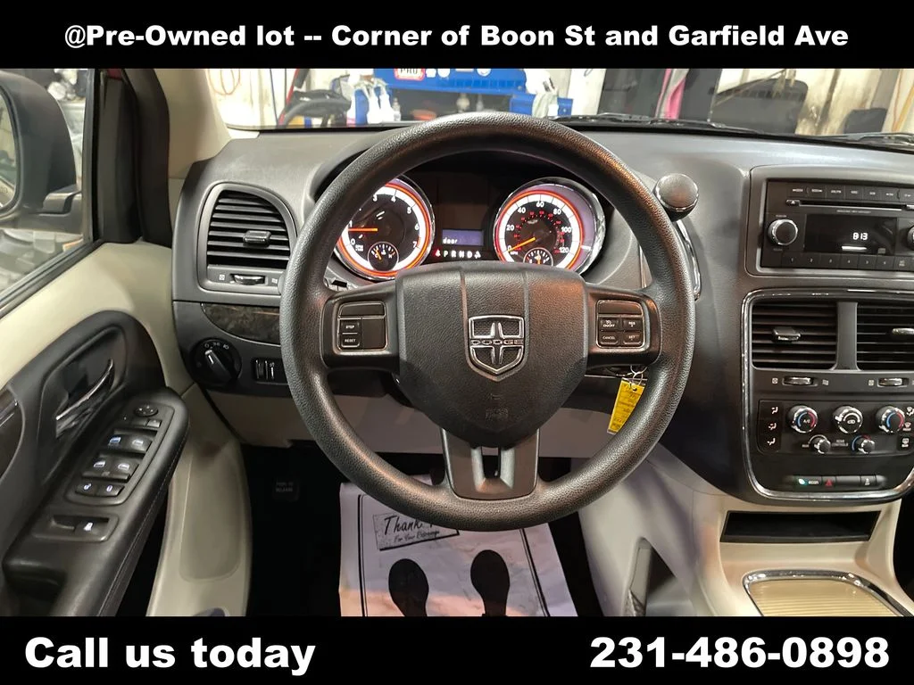 Used 2014 Red Dodge SXT image 17