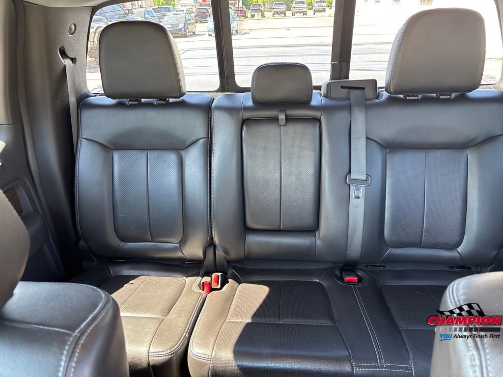 Used 2013 White Ford Lariat image 20