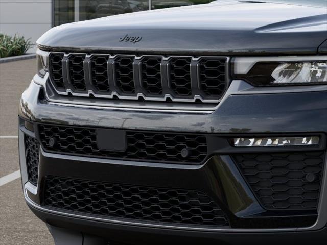 New 2026 Diamond Black Crystal Pearl-Coat Exterior Paint Jeep 85th Anniversary Edition image 37