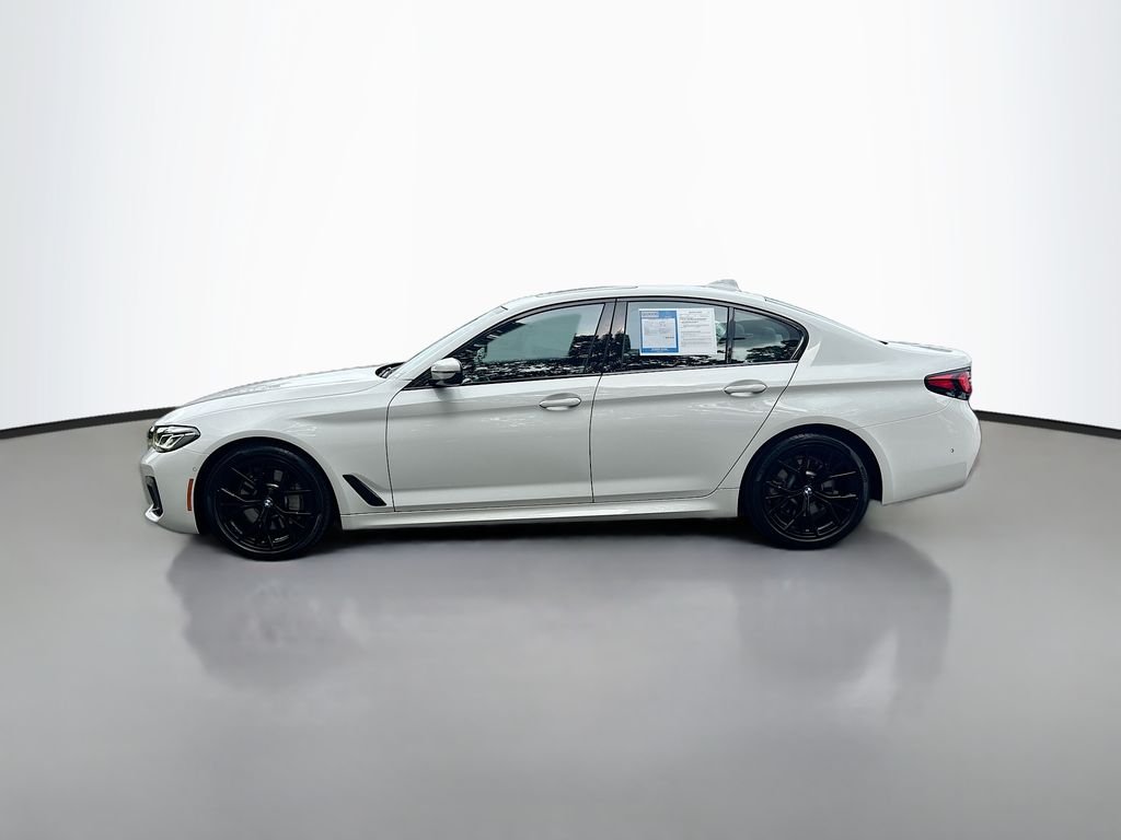 Used 2023 Alpine White BMW 530i xDrive image 4