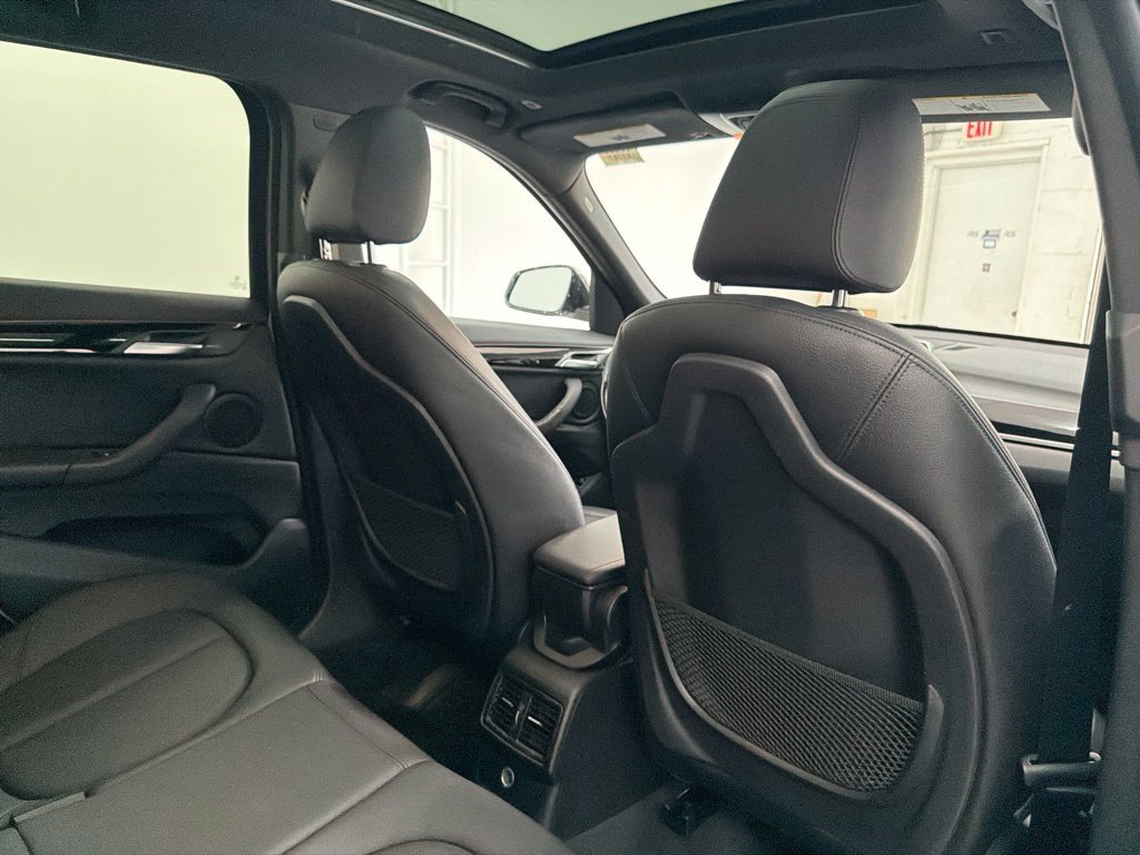 Used 2017 White BMW sDrive28i image 29