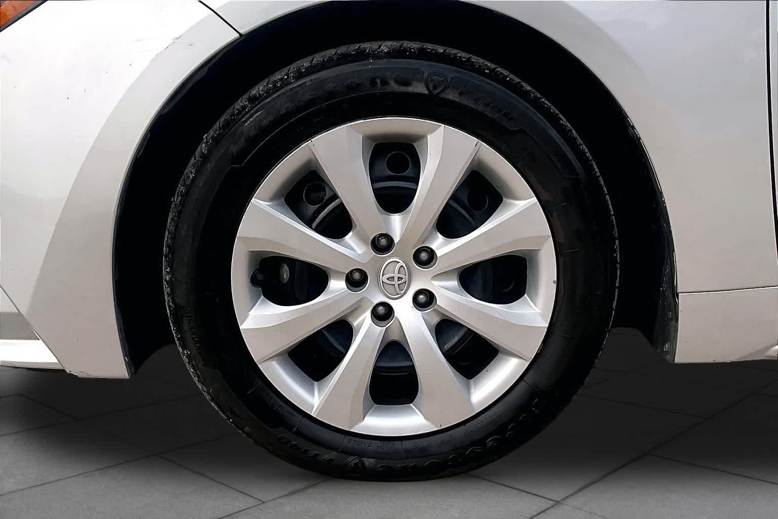 Used 2023 Classic Silver Metallic Toyota LE image 10