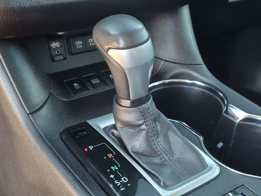 Used 2017 White Toyota Limited image 21