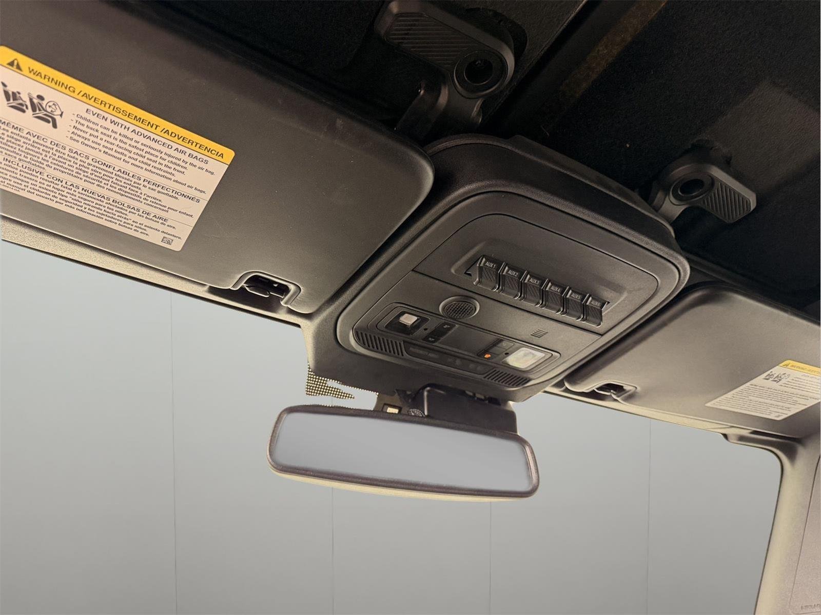 Used 2023 Oxford White Ford Wildtrak Advanced image 40