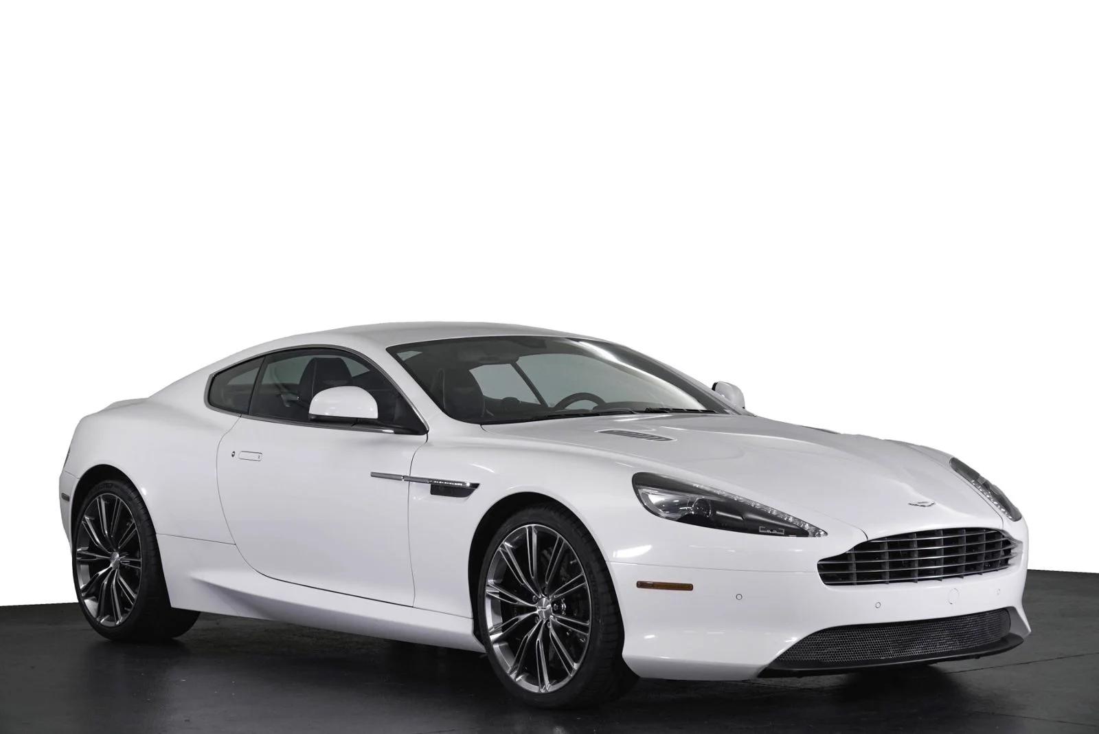 Used 2015 White Aston Martin  image 26