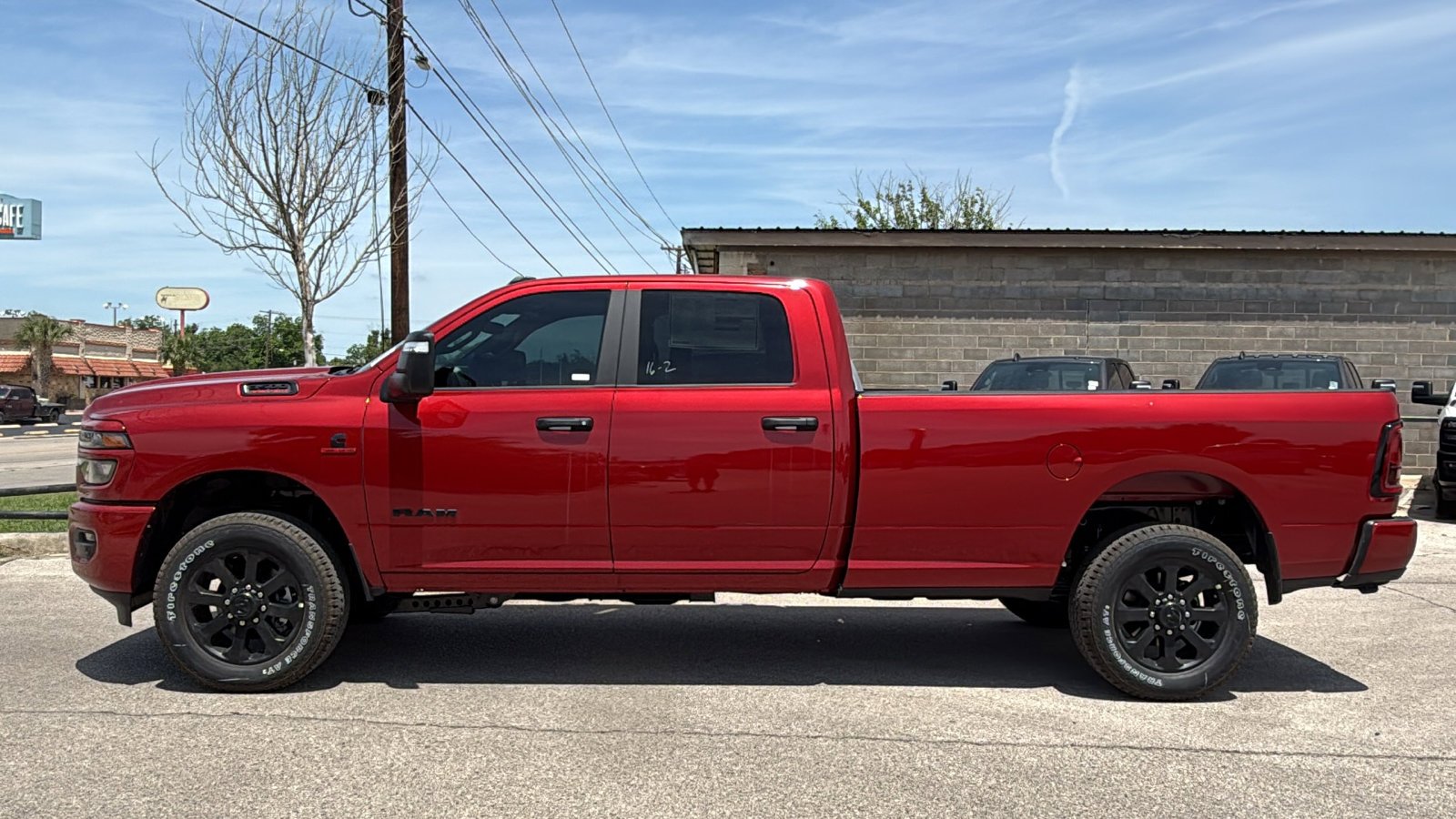 New 2026 Molten Red Pearl-Coat Exterior Paint RAM Lone Star image 8