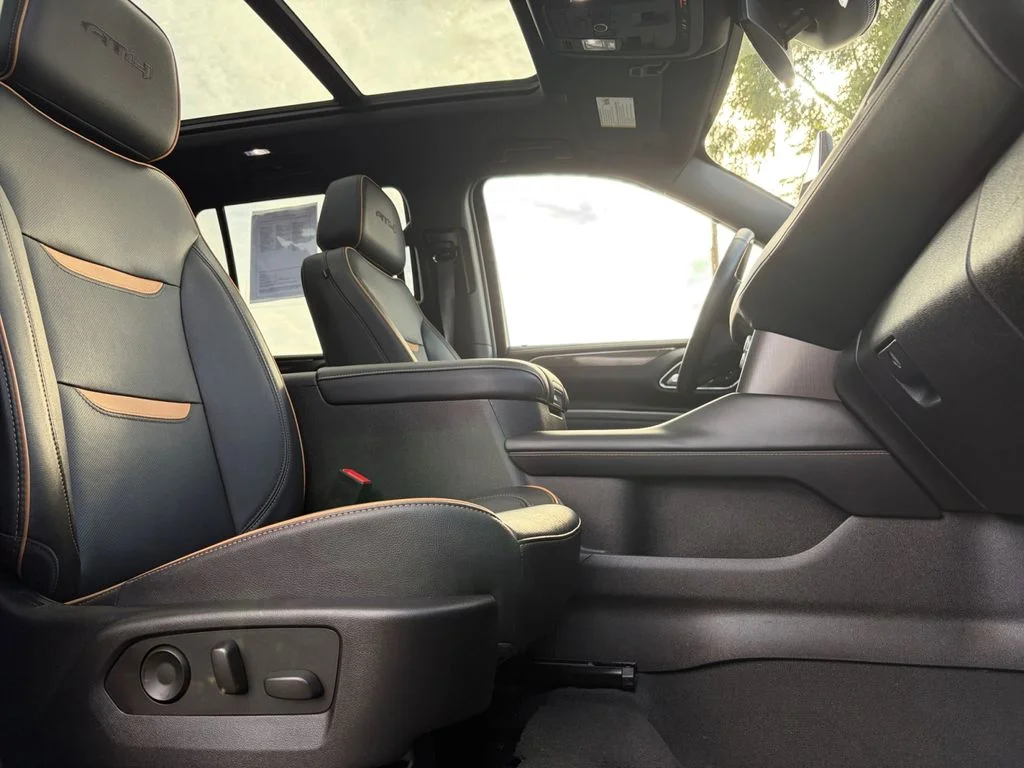 2023 GMC Yukon AT4 - Photo 21