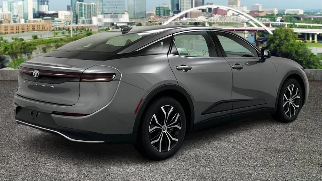 Used 2023 Gray Toyota XLE image 5