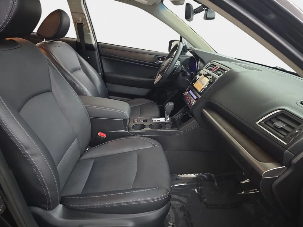 Used 2017 Black Subaru 2.5i image 10