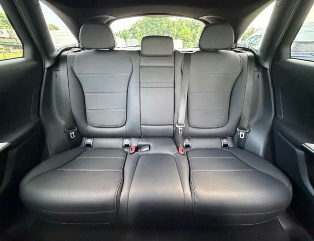 Used 2026 Black Mercedes-Benz GLC 300 image 17