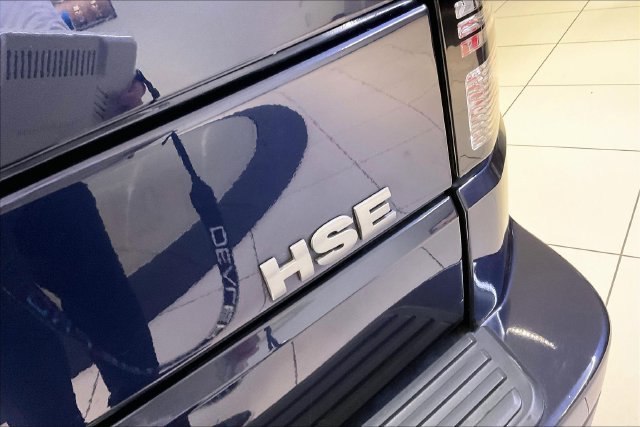 Used 2016 Blue Land Rover HSE image 7