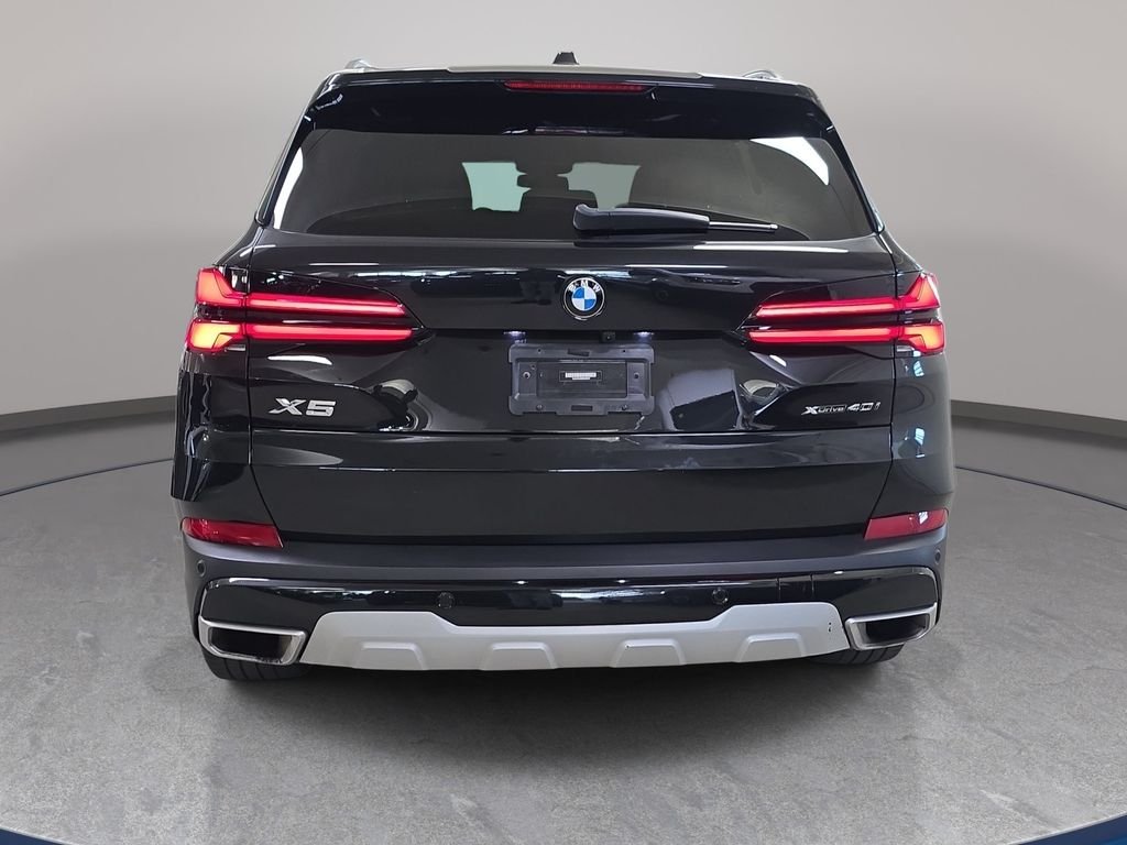 Certified Used 2024 Black Sapphire Metallic BMW xDrive40i image 7