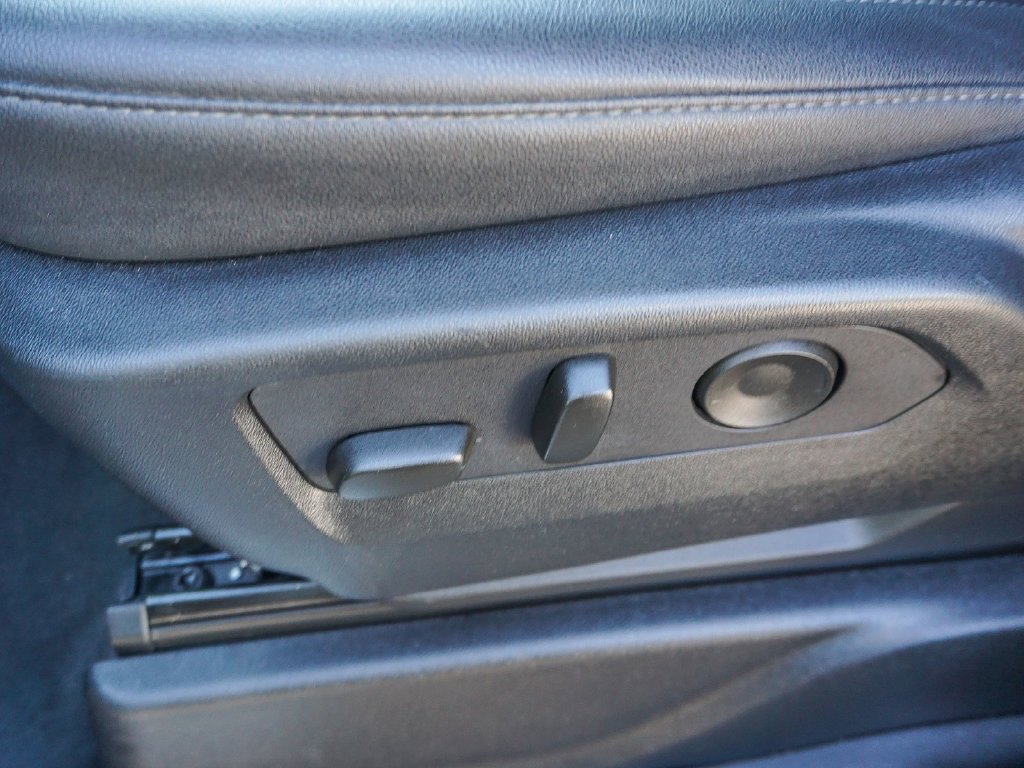 Used 2023 White Chevrolet LT image 19