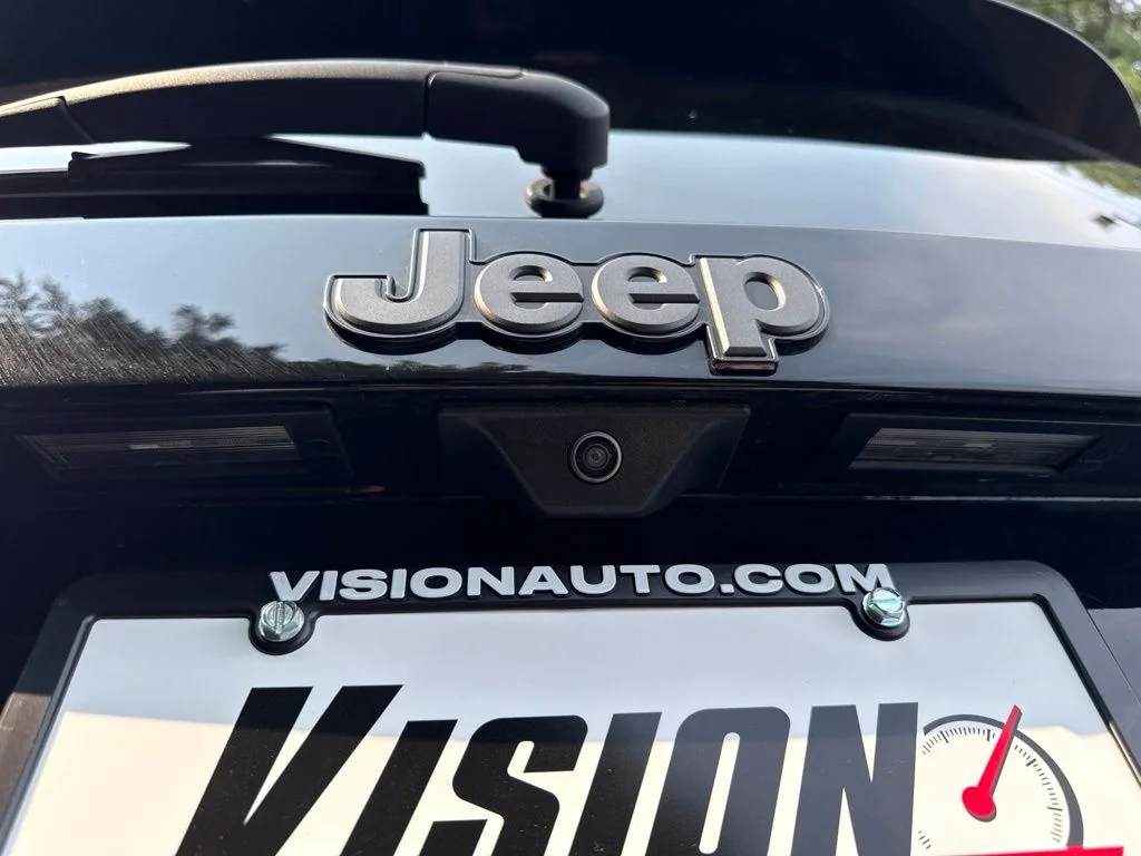 Used 2023 Black Jeep Latitude image 14