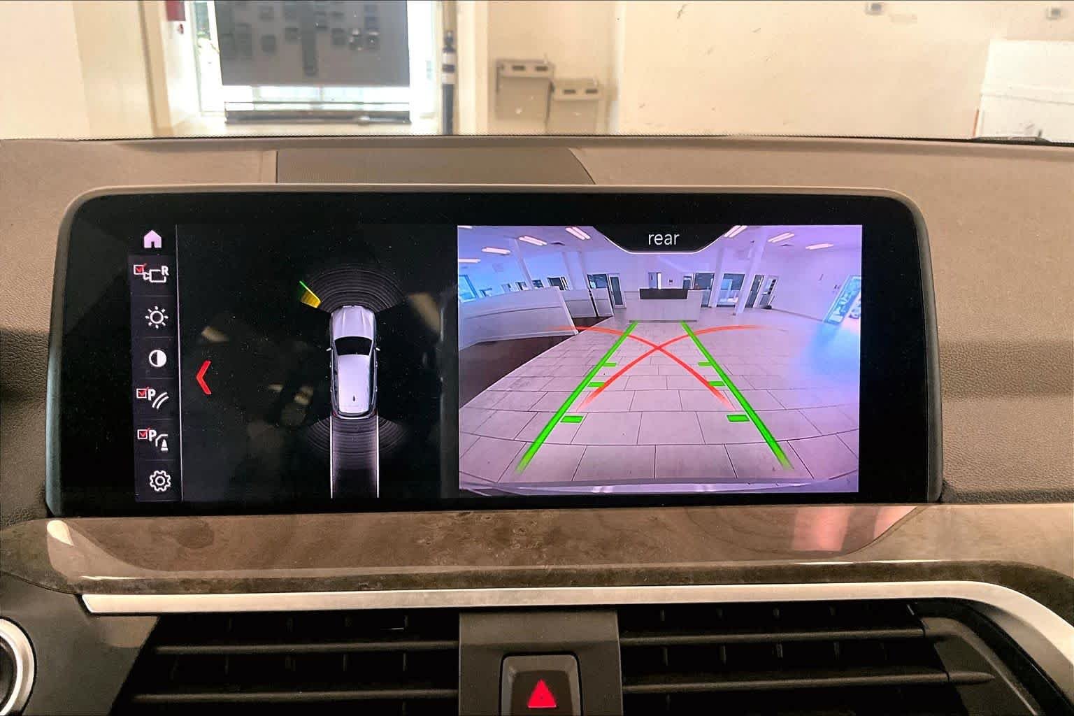 Used 2019 Glacier Silver Metallic BMW xDrive30i image 25