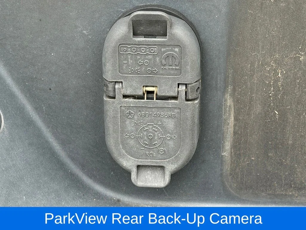 Used 2021 Gray Jeep Mojave image 19