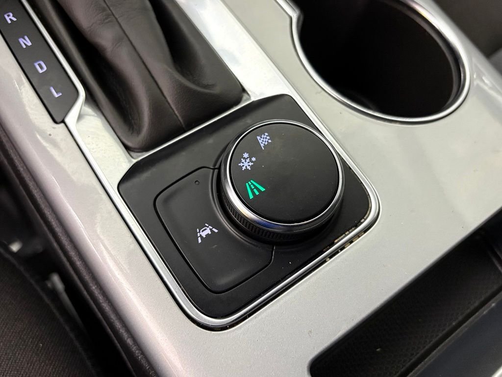 Used 2023 White Chevrolet LT image 33