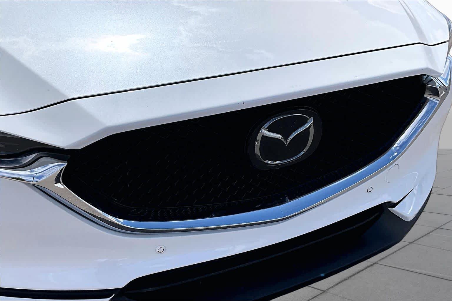 Used 2019 Snowflake White Pearl Mica Mazda Signature image 30