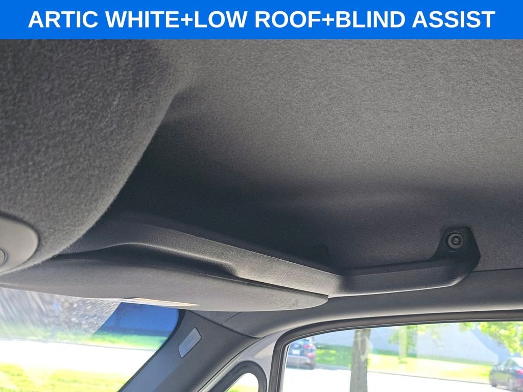 New 2026 Arctic White Mercedes-Benz Cargo 144 WB image 26