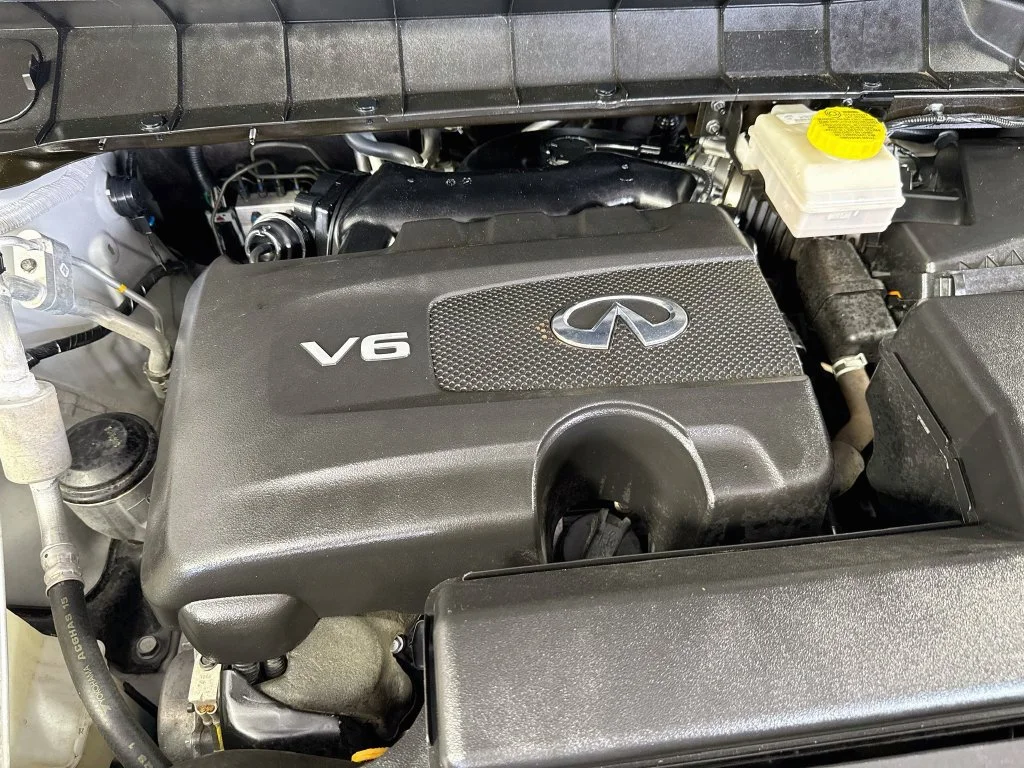 Certified Used 2023 Titanium INFINITI LUXE image 44