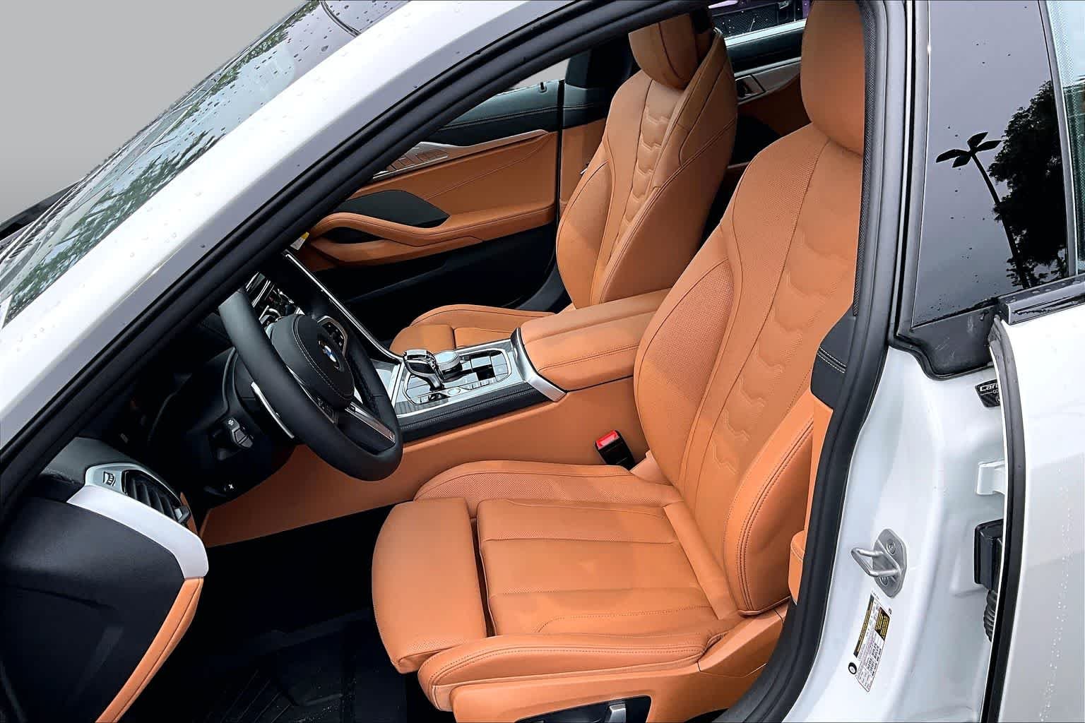 2026 BMW 8 Series 840i - Photo 9