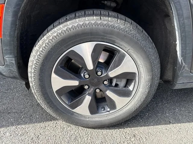 Used 2024 Baltic Gray Metallic Clearcoat Jeep 4xe image 5