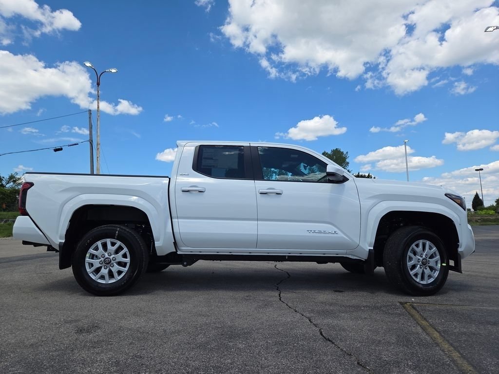 New 2026 Ice Cap Toyota SR5 image 21