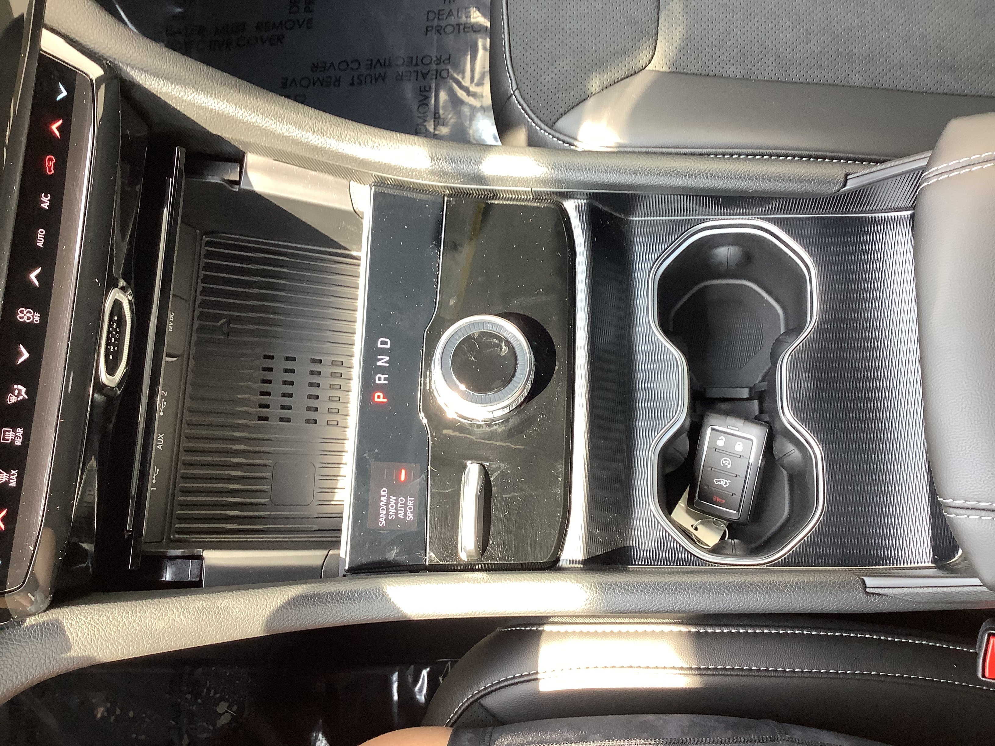 New 2026 Silver Zynith Exterior Paint Jeep Altitude image 16