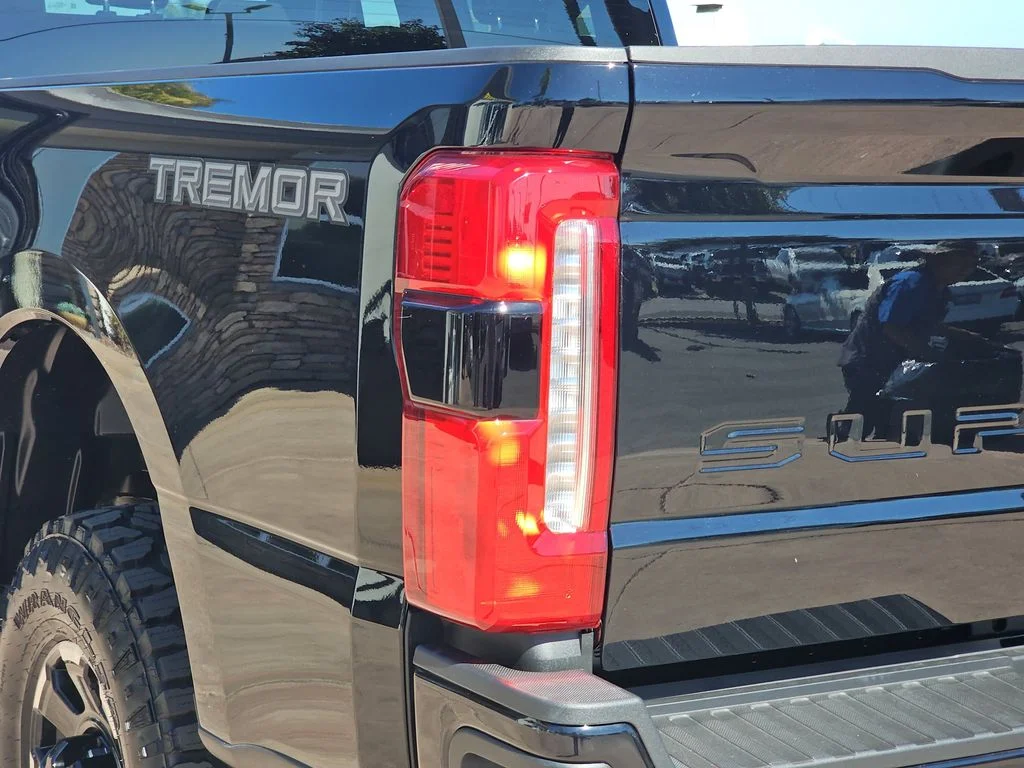 New 2026 Agate Black Metallic Ford F-250® Lariat® image 41