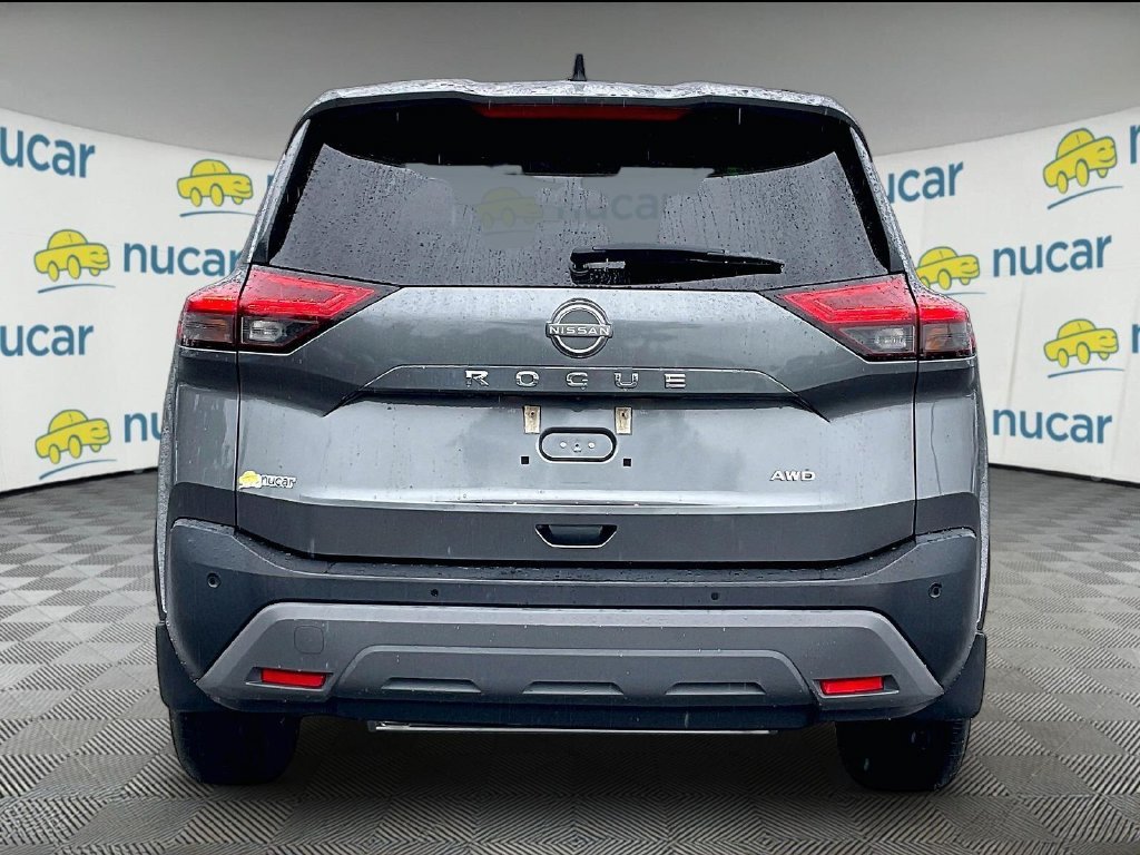 Used 2023 Gun Metallic Nissan S image 5