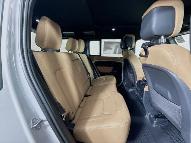 Used 2026 Gray Land Rover S image 29