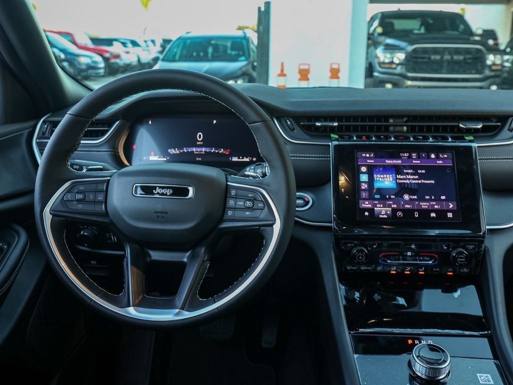 New 2026 Baltic Gray Metallic Clear-Coat Exterior Paint Jeep Laredo image 21