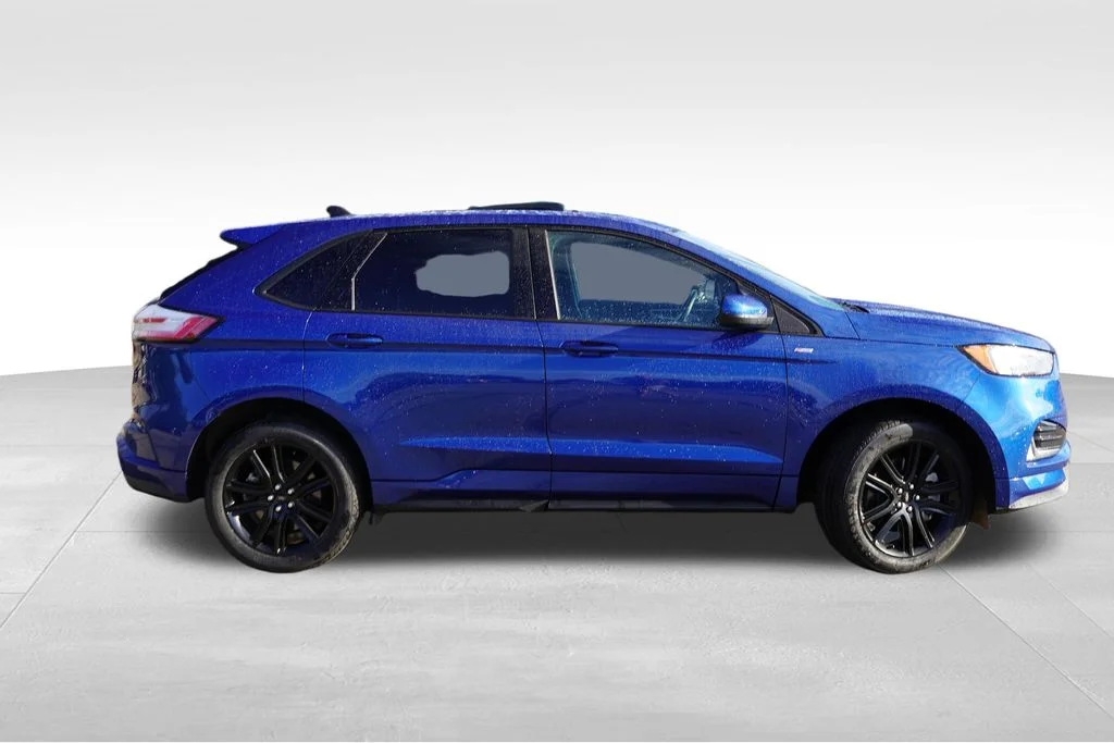 Used 2023 Atlas Blue Metallic Ford ST Line image 3