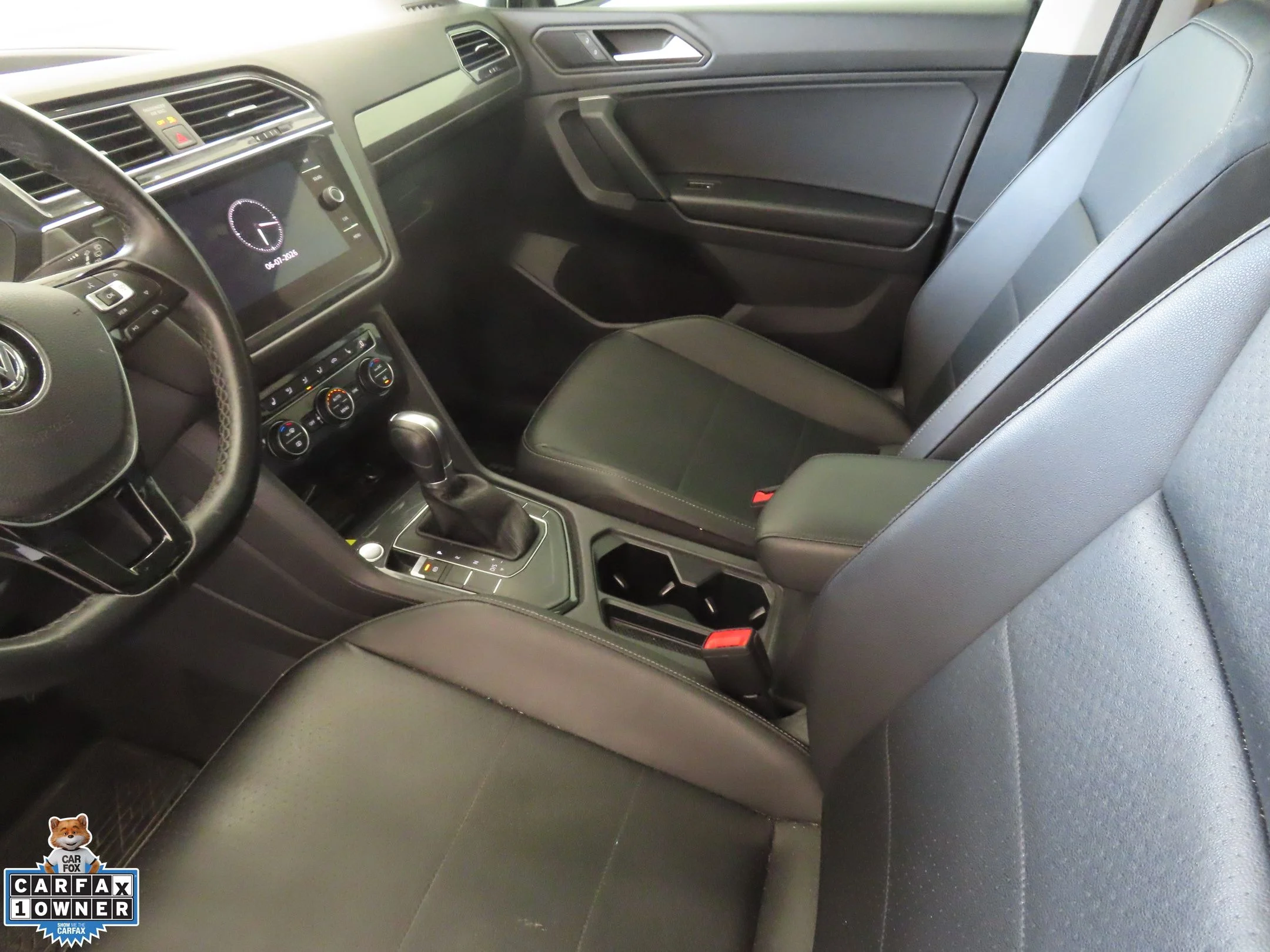 Used 2019 Black Volkswagen 2.0T SE image 22