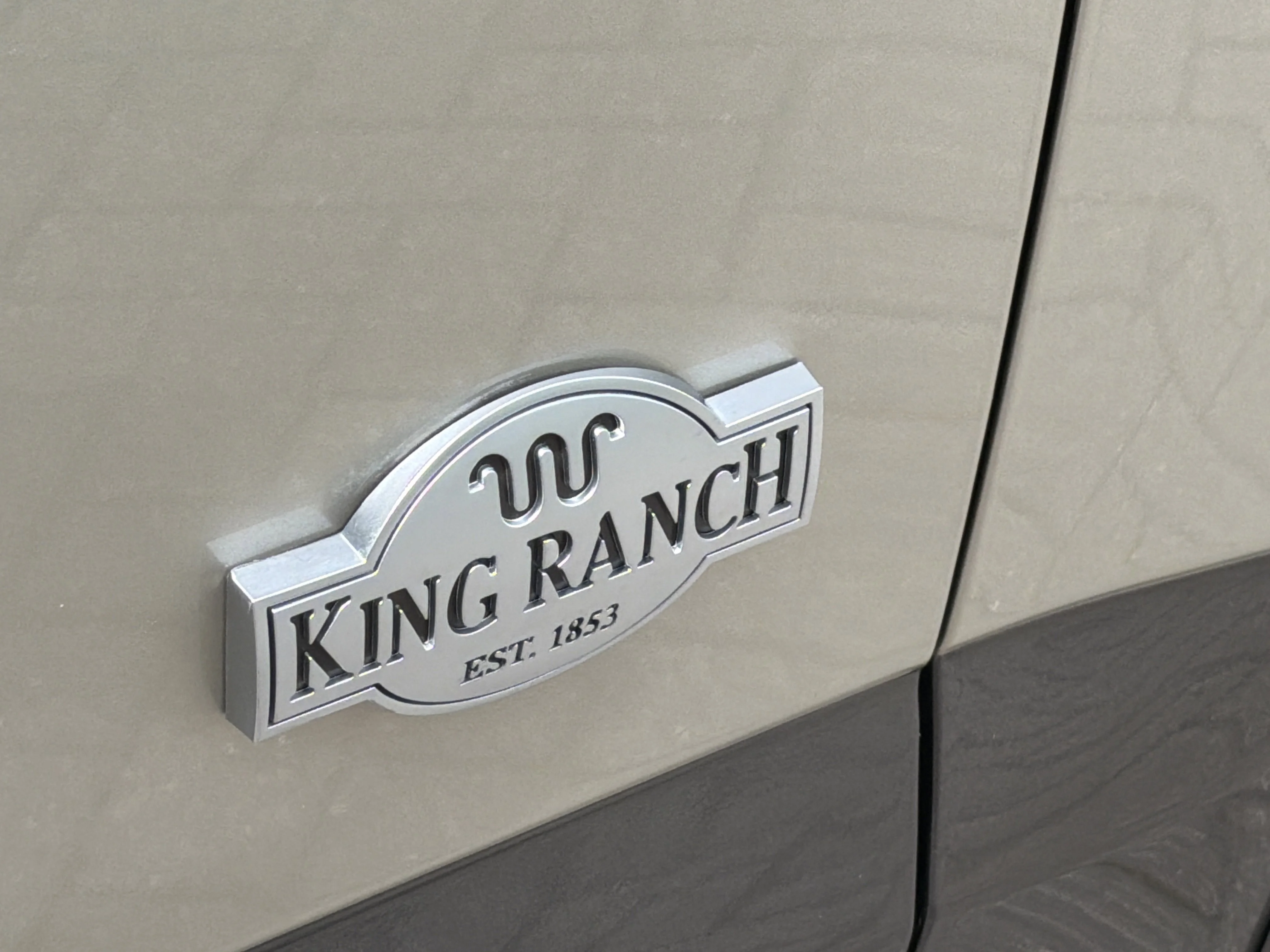 Used 2018 White Gold Ford King Ranch image 9